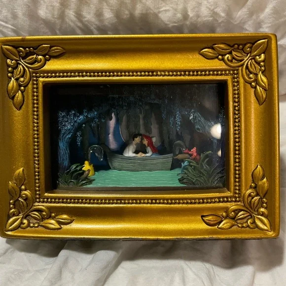 Disney Olsezewski gallery of light Little Mermaid Ariel - Picture 1 of 8